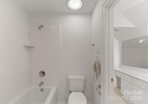 718 Eagle Point Court Matthews NC 28104
