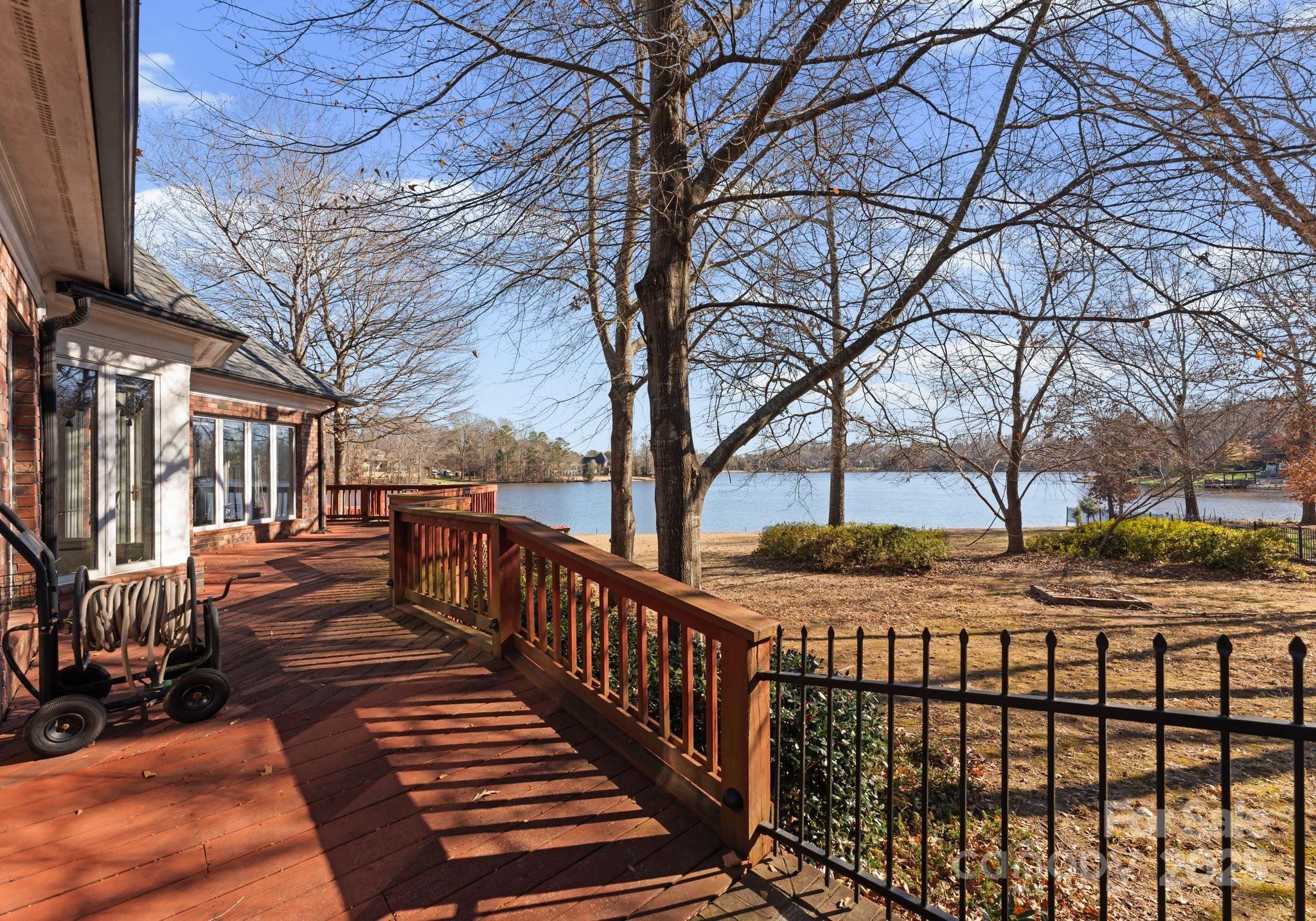 718 Eagle Point Court Matthews NC 28104