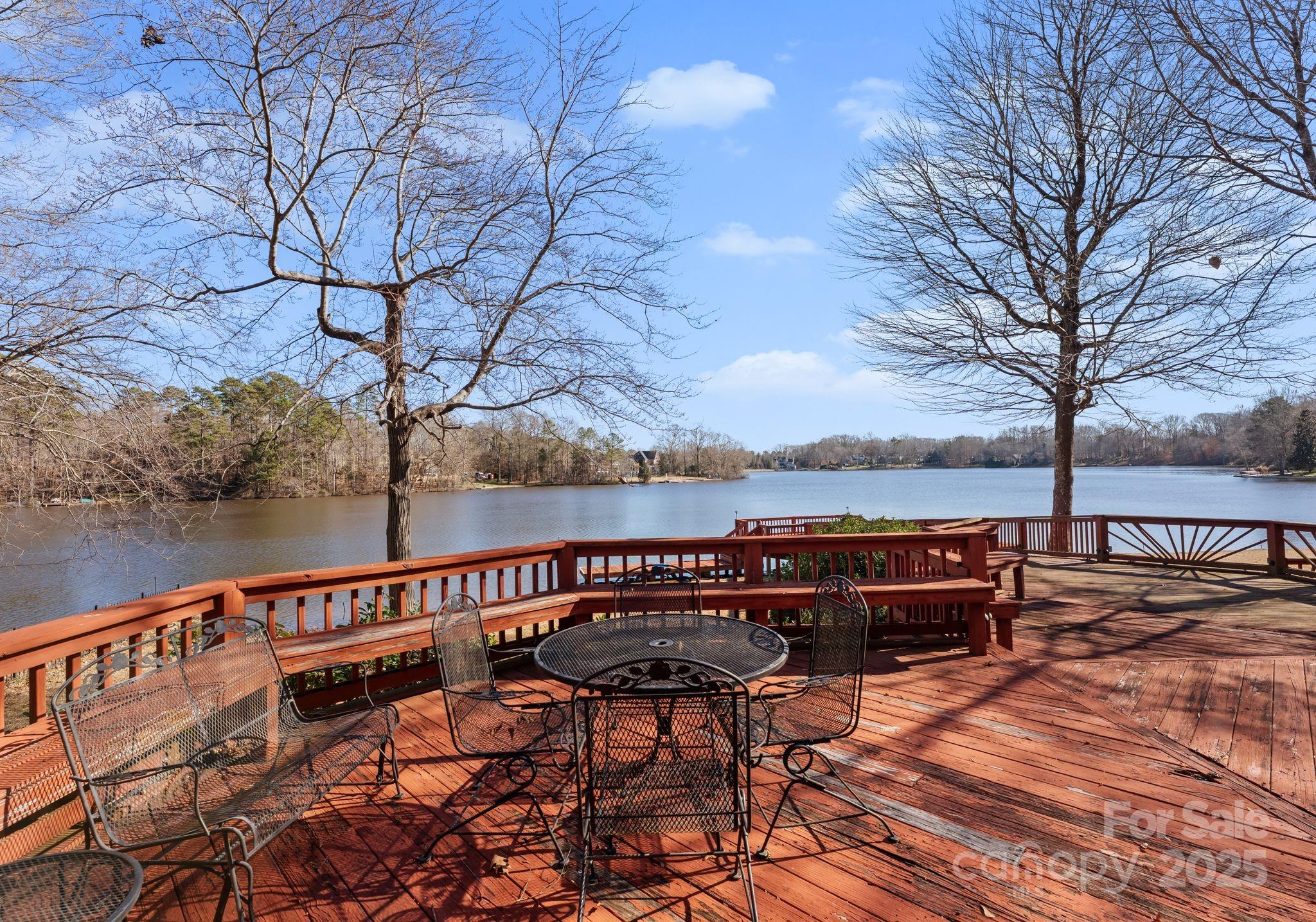 718 Eagle Point Court Matthews NC 28104