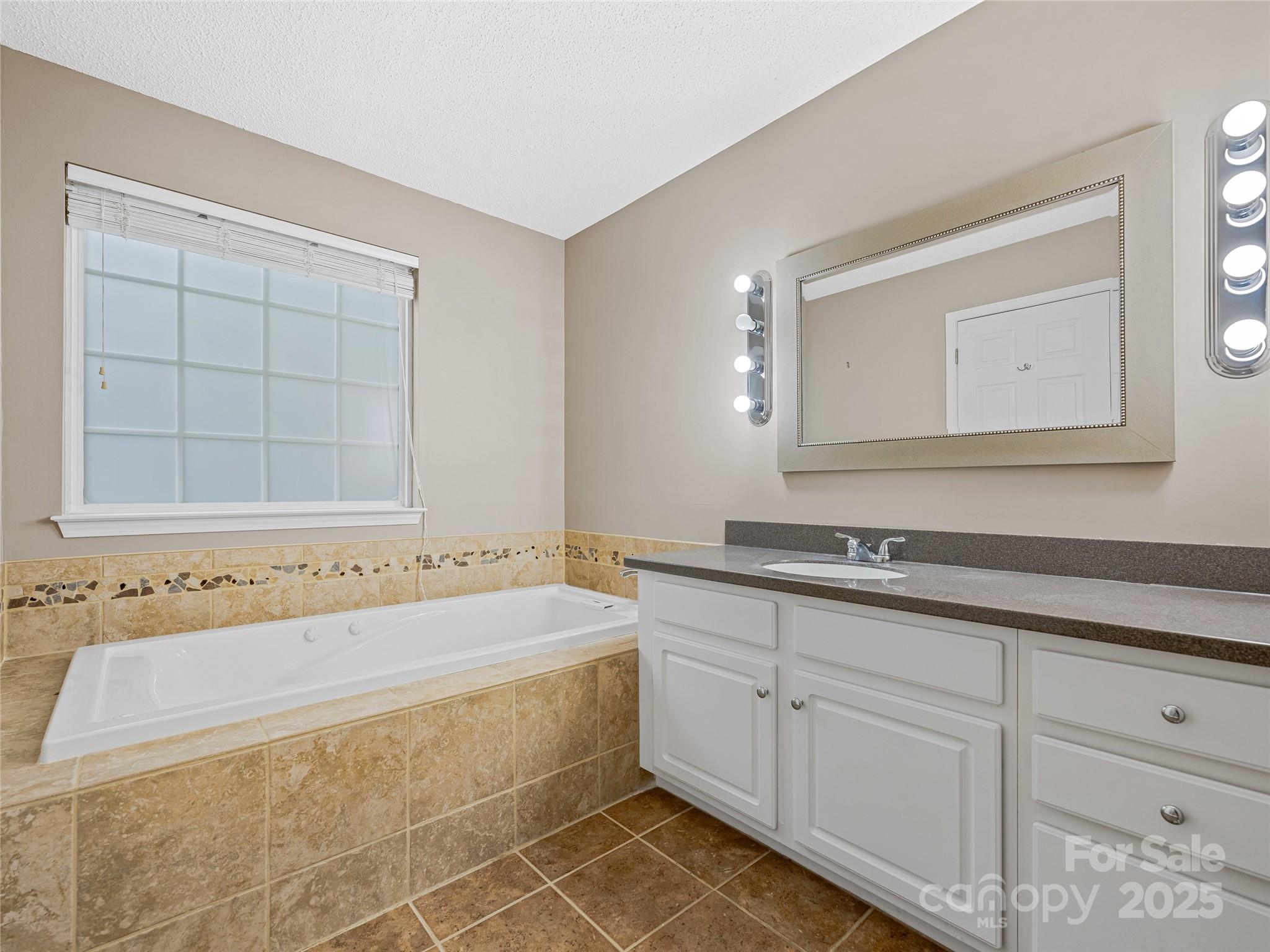 106 Thistle Tree Way Weaverville NC 28787