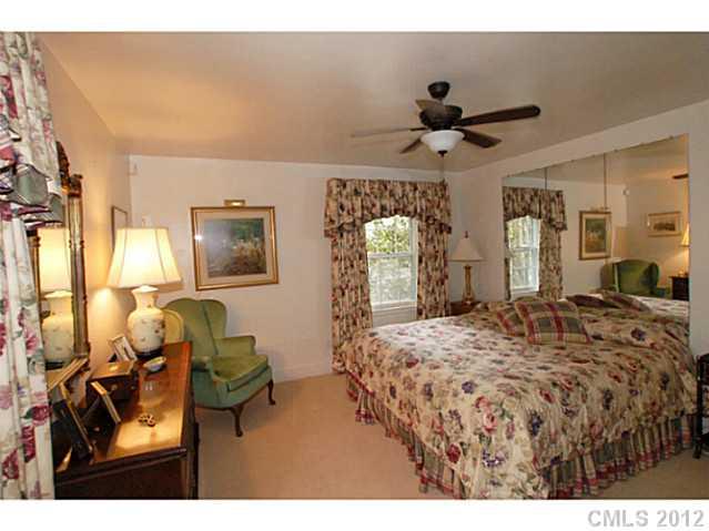 2601 Woodbrook Lane Charlotte NC 28211