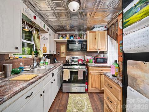 886 Three Quarter Creek Road Burnsville NC 28714