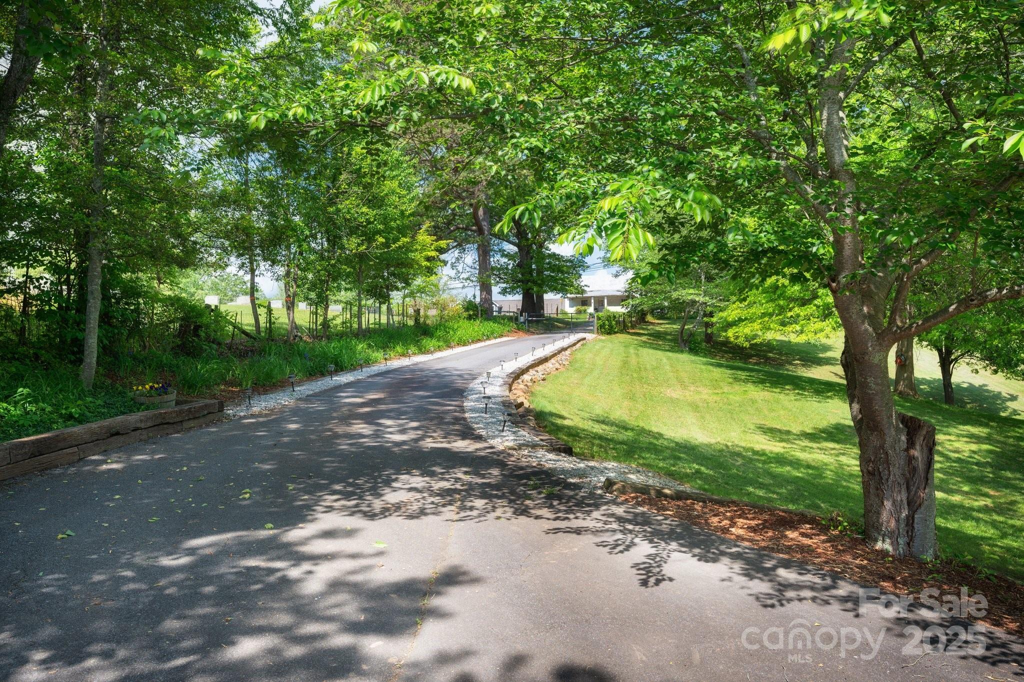 1572 Alexander Road Leicester NC 28748