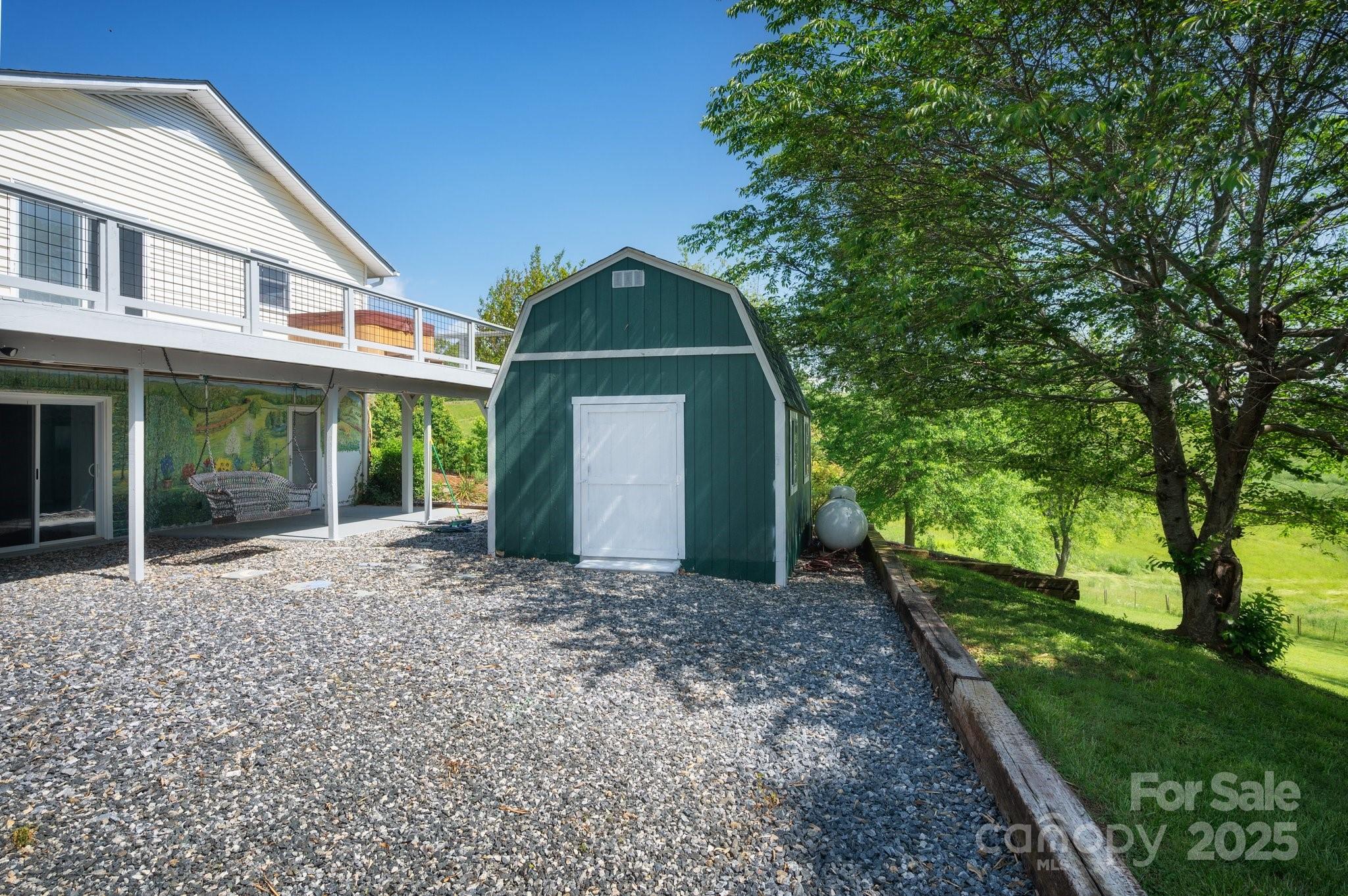 1572 Alexander Road Leicester NC 28748