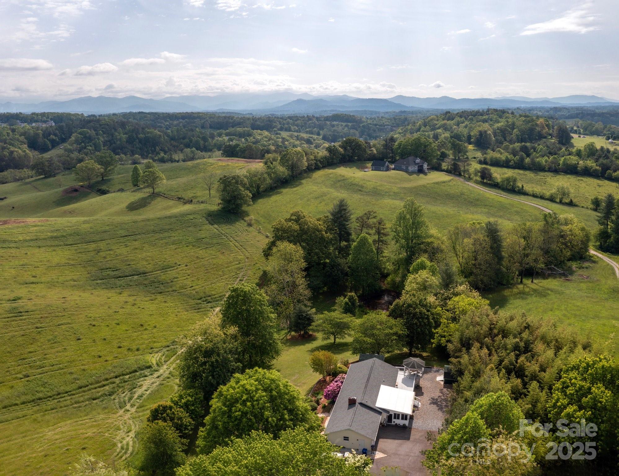 1572 Alexander Road Leicester NC 28748