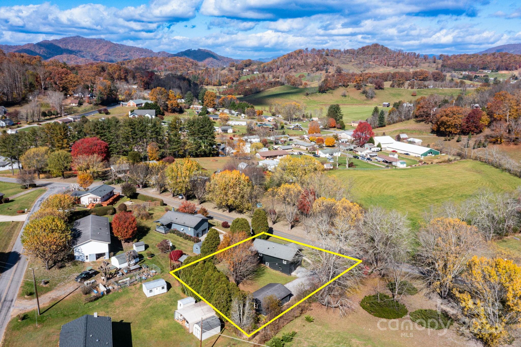 182 Dock Ratcliffe Road Waynesville NC 28786