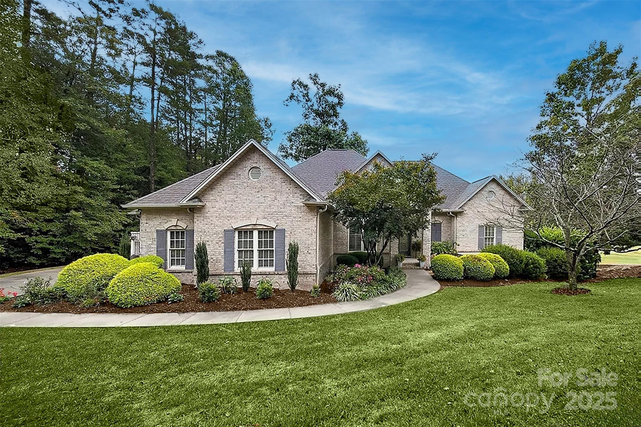 49 Divot Court Hickory NC 28601