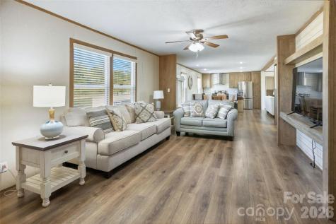 123 Big Oak Road Hendersonville NC 28792