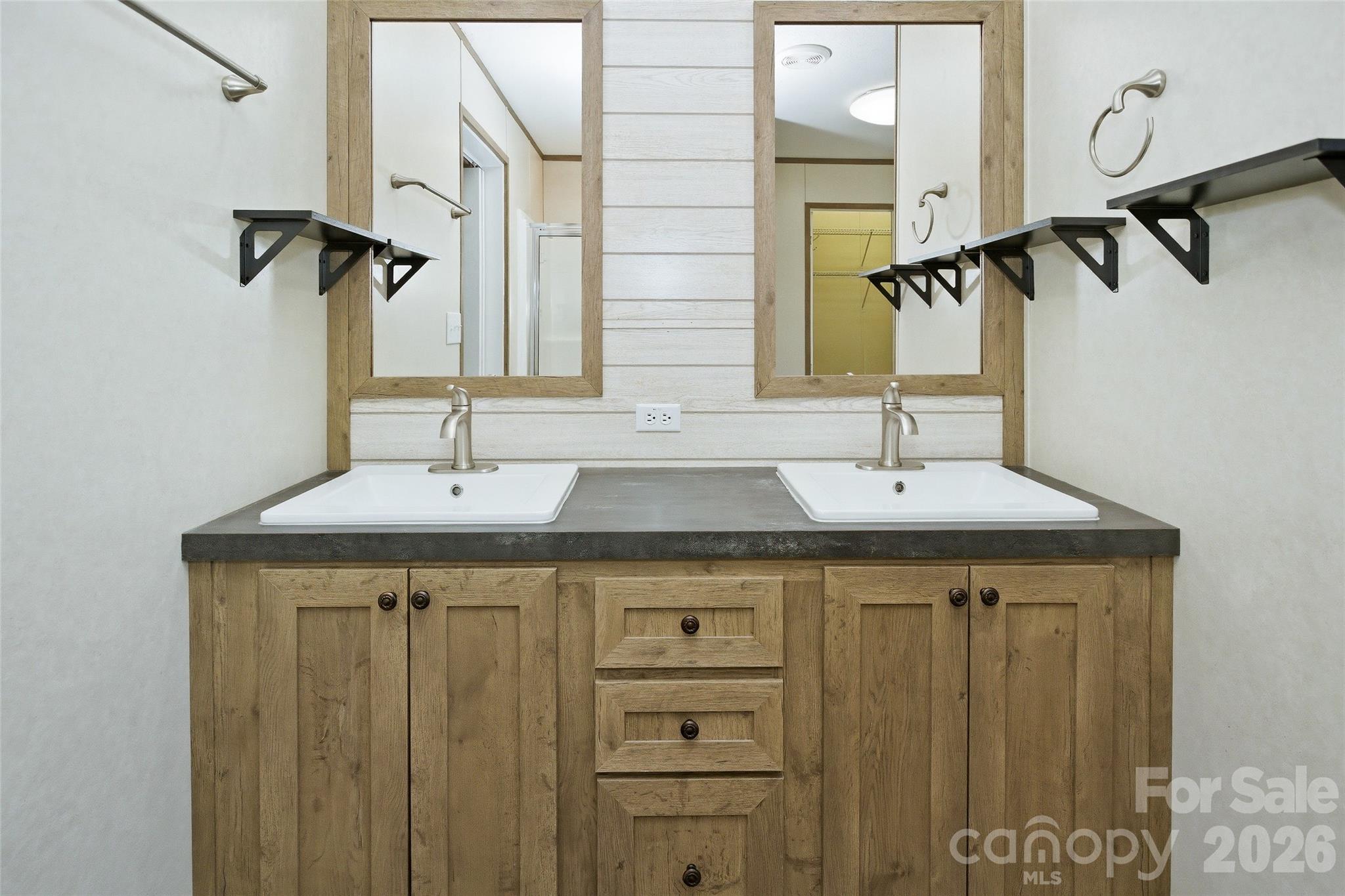 123 Big Oak Road Hendersonville NC 28792
