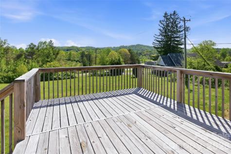 123 Big Oak Road Hendersonville NC 28792