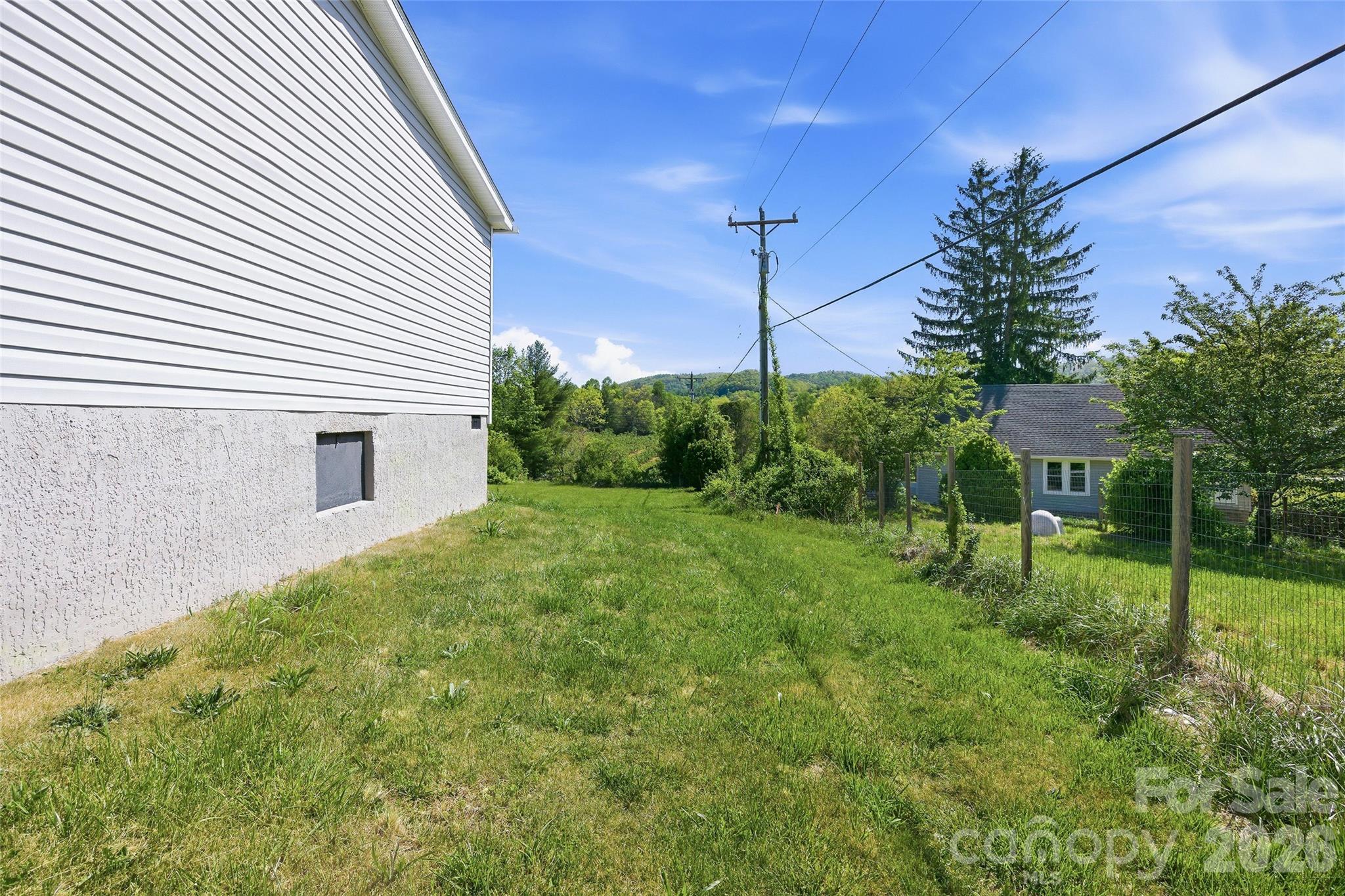 123 Big Oak Road Hendersonville NC 28792