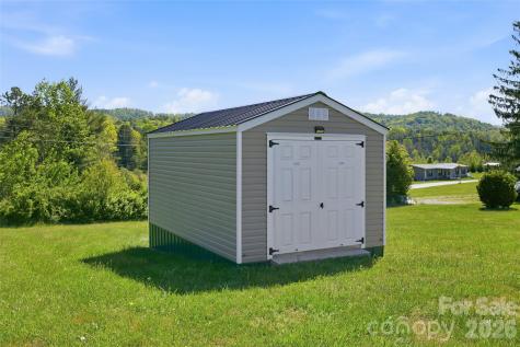 123 Big Oak Road Hendersonville NC 28792