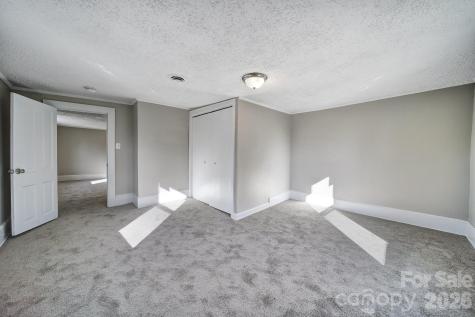 107 E Georgia Avenue Bessemer City NC 28016