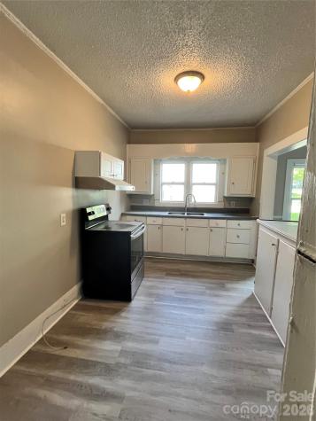 107 E Georgia Avenue Bessemer City NC 28016