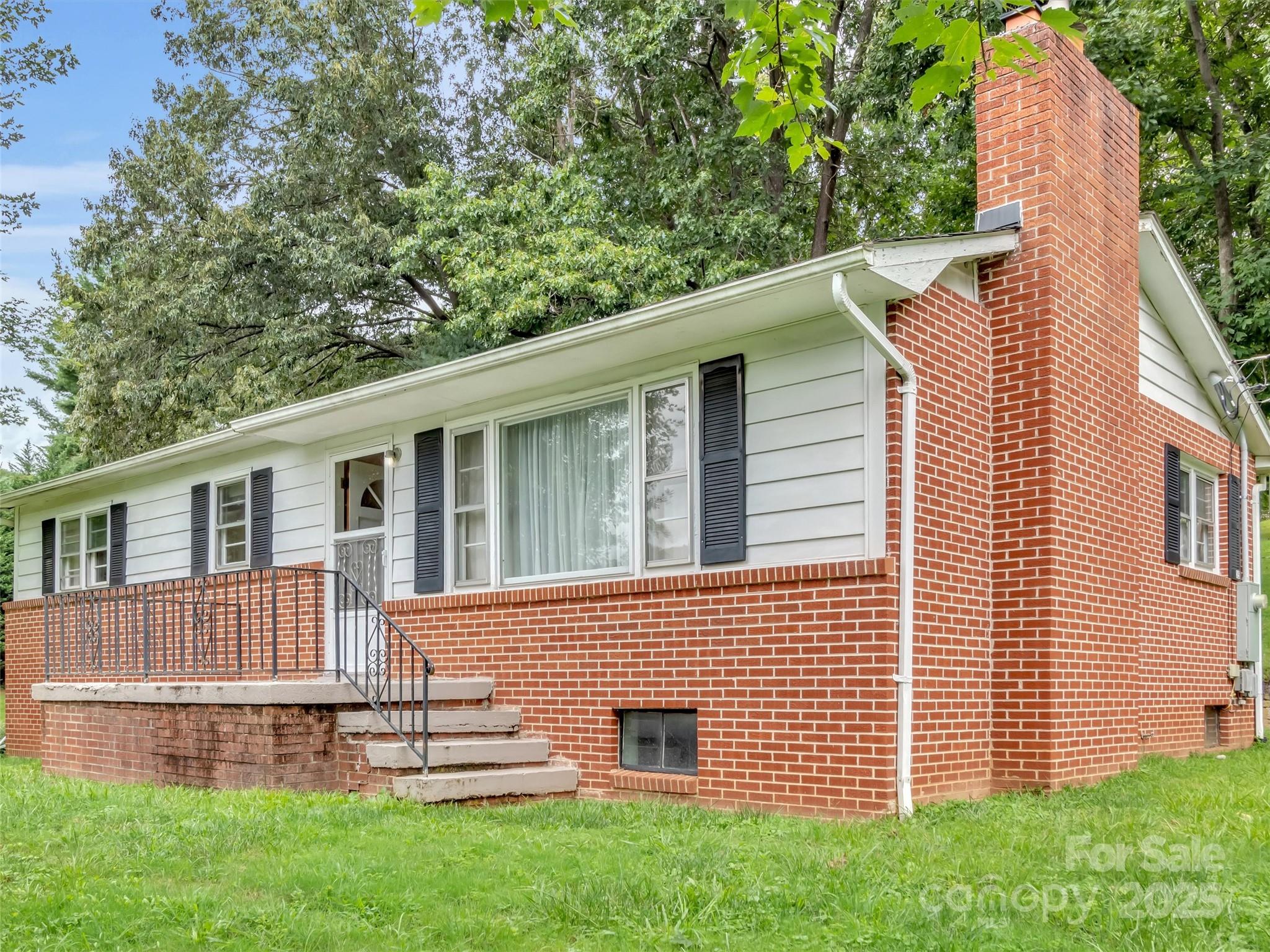 35 Bramlett Drive Waynesville NC 28785