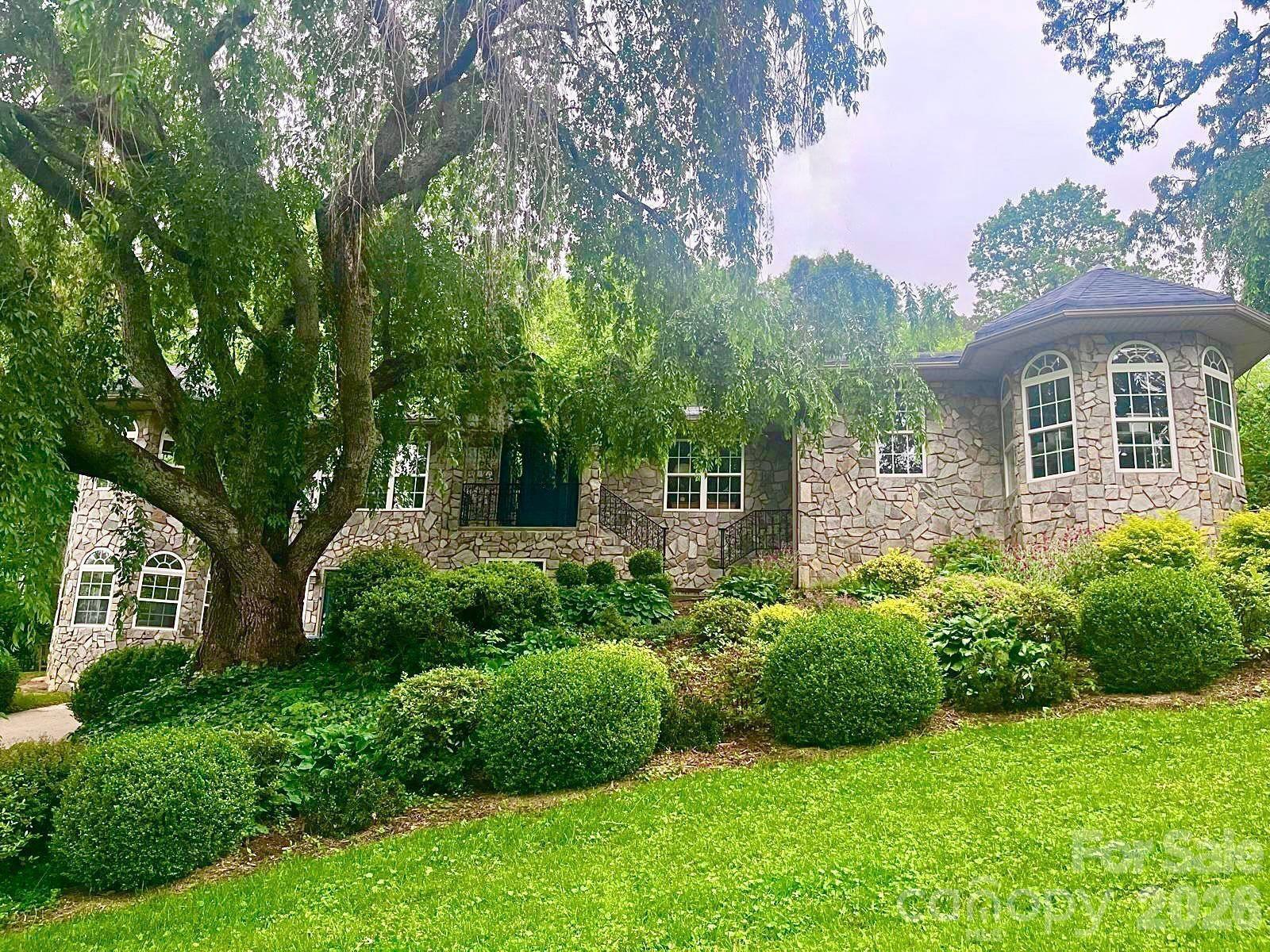 3 Northwood Road Asheville NC 28804