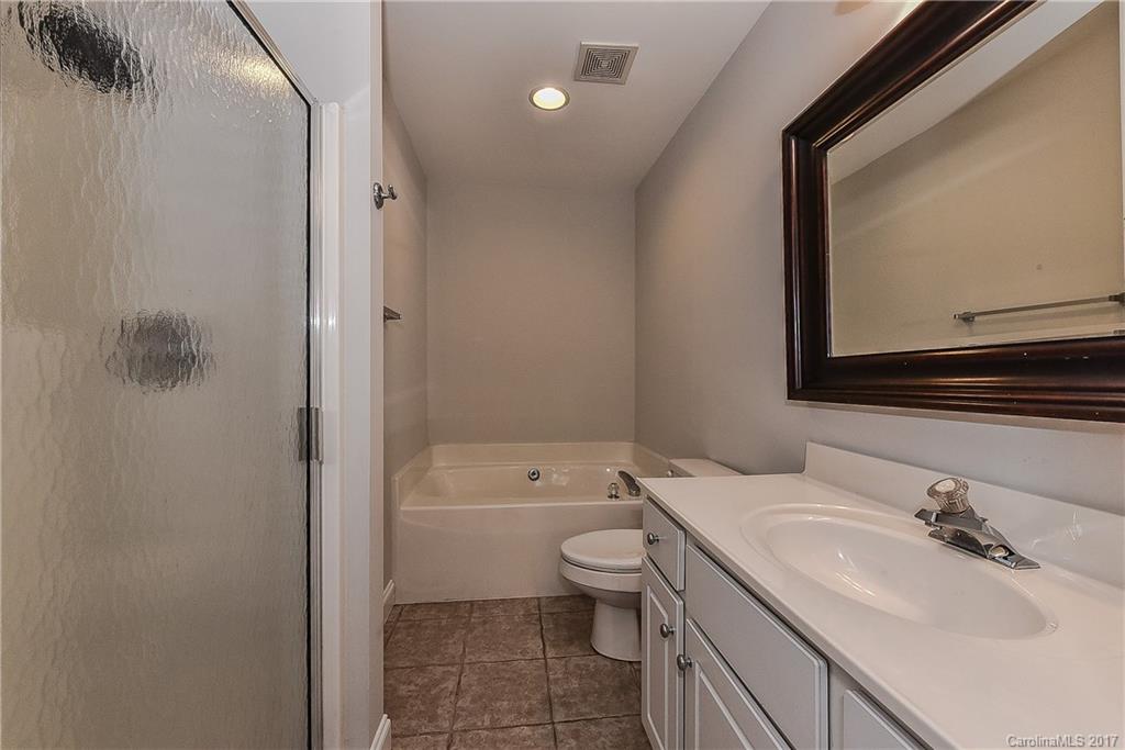 4616 Hunter Crest Lane Charlotte NC 28209