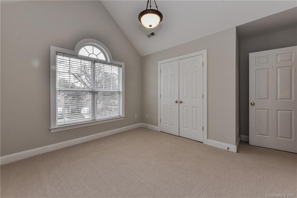 4616 Hunter Crest Lane Charlotte NC 28209