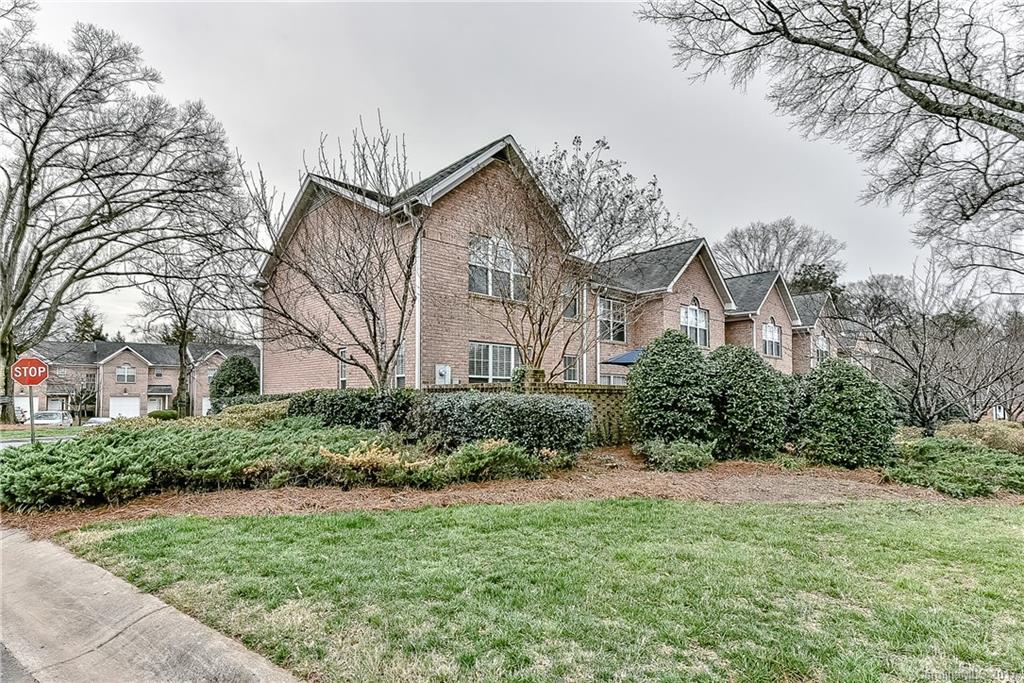 4616 Hunter Crest Lane Charlotte NC 28209