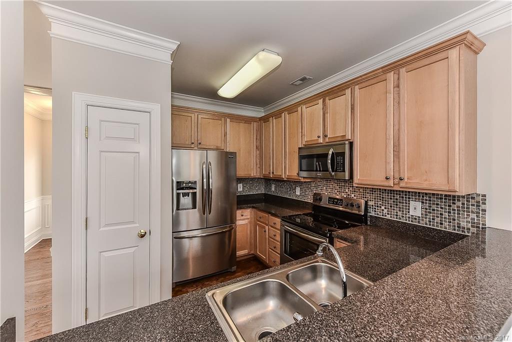4616 Hunter Crest Lane Charlotte NC 28209