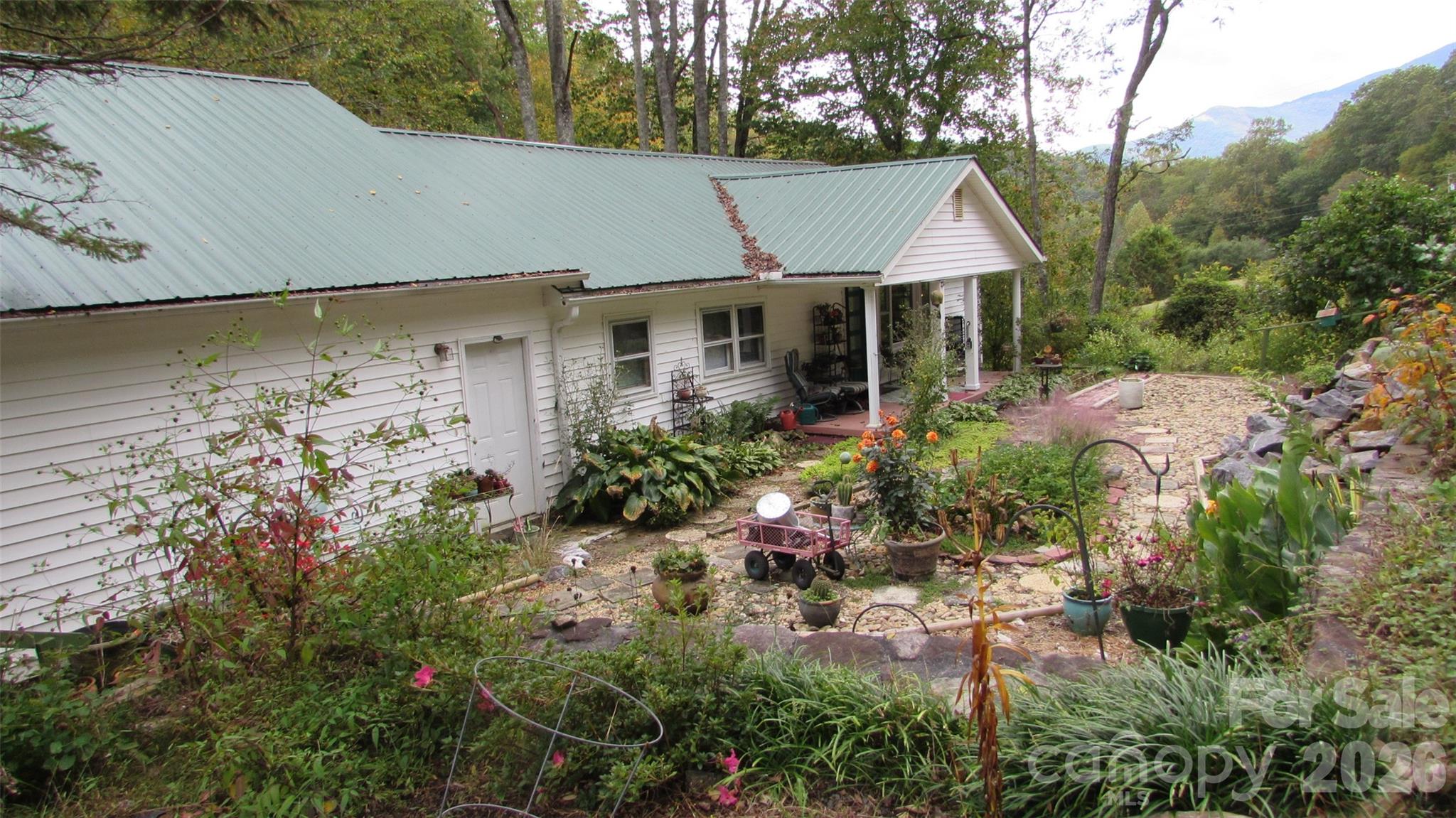 524 Clear Creek Road Burnsville NC 28714