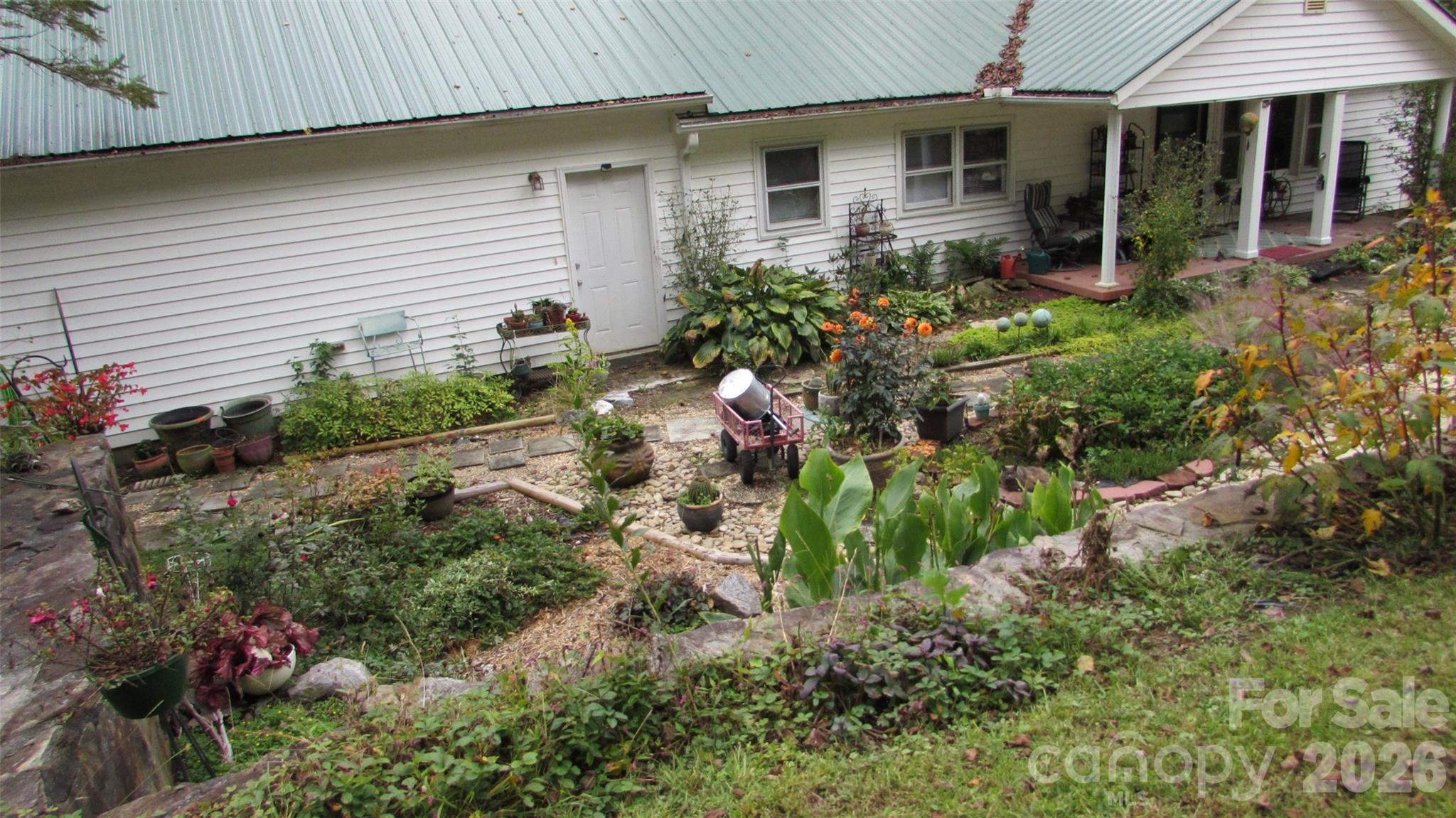 524 Clear Creek Road Burnsville NC 28714