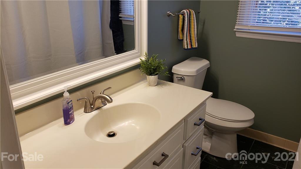 200 Sardis Grove Lane Matthews NC 28105