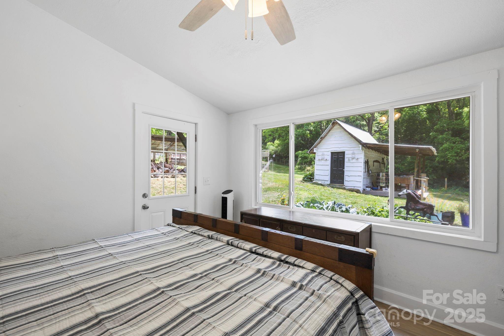 51 Homefire Cove Cove Leicester NC 28748