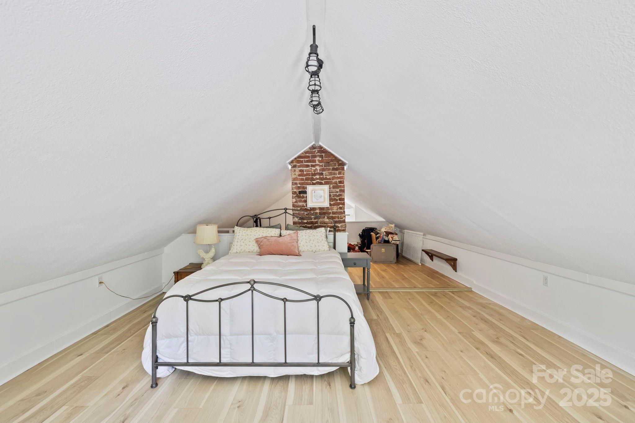 51 Homefire Cove Cove Leicester NC 28748