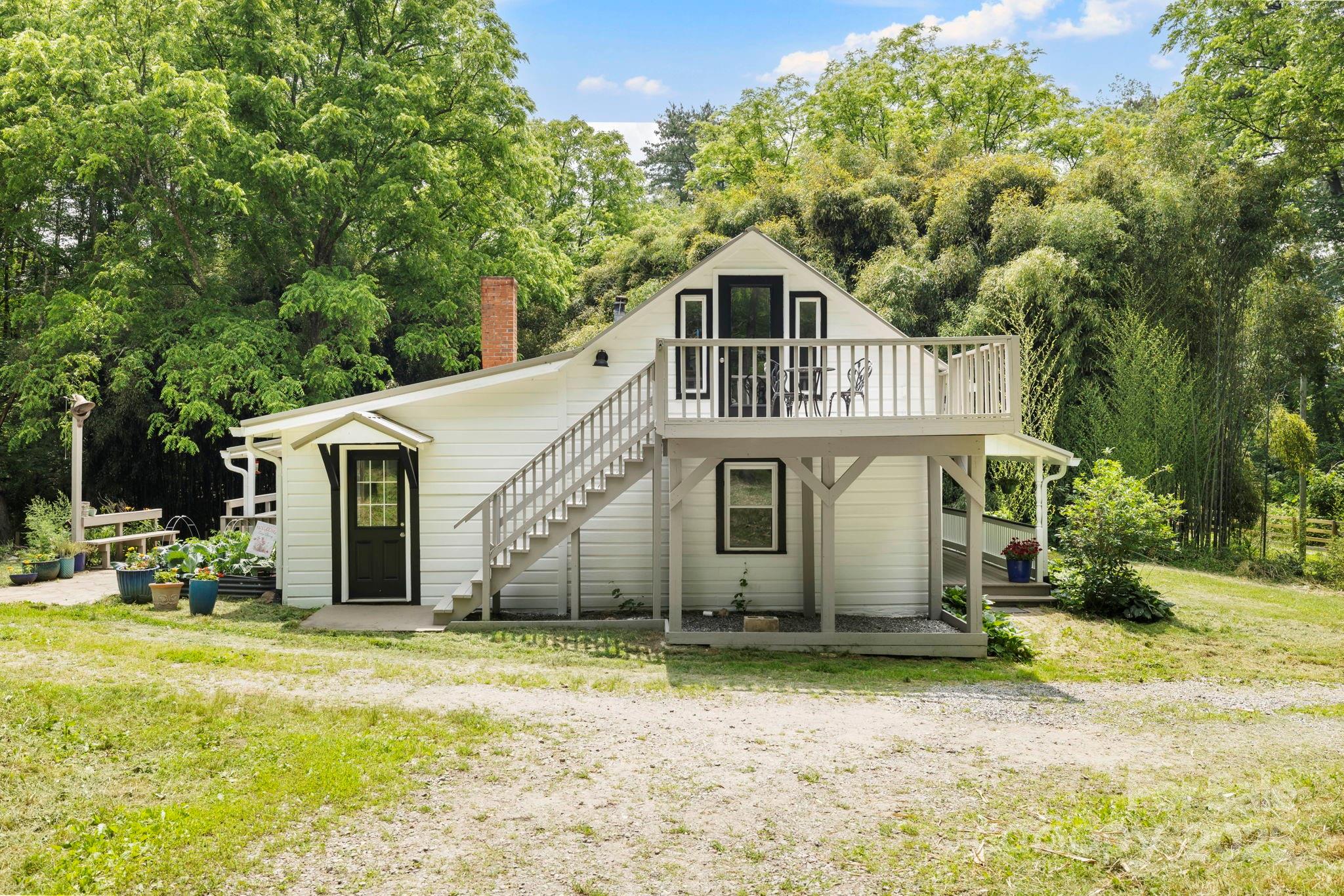 51 Homefire Cove Cove Leicester NC 28748