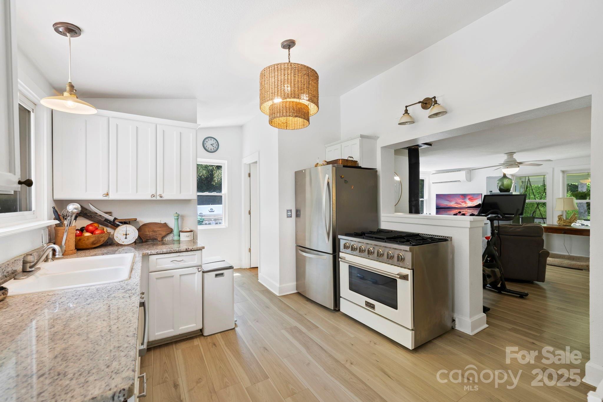 51 Homefire Cove Cove Leicester NC 28748
