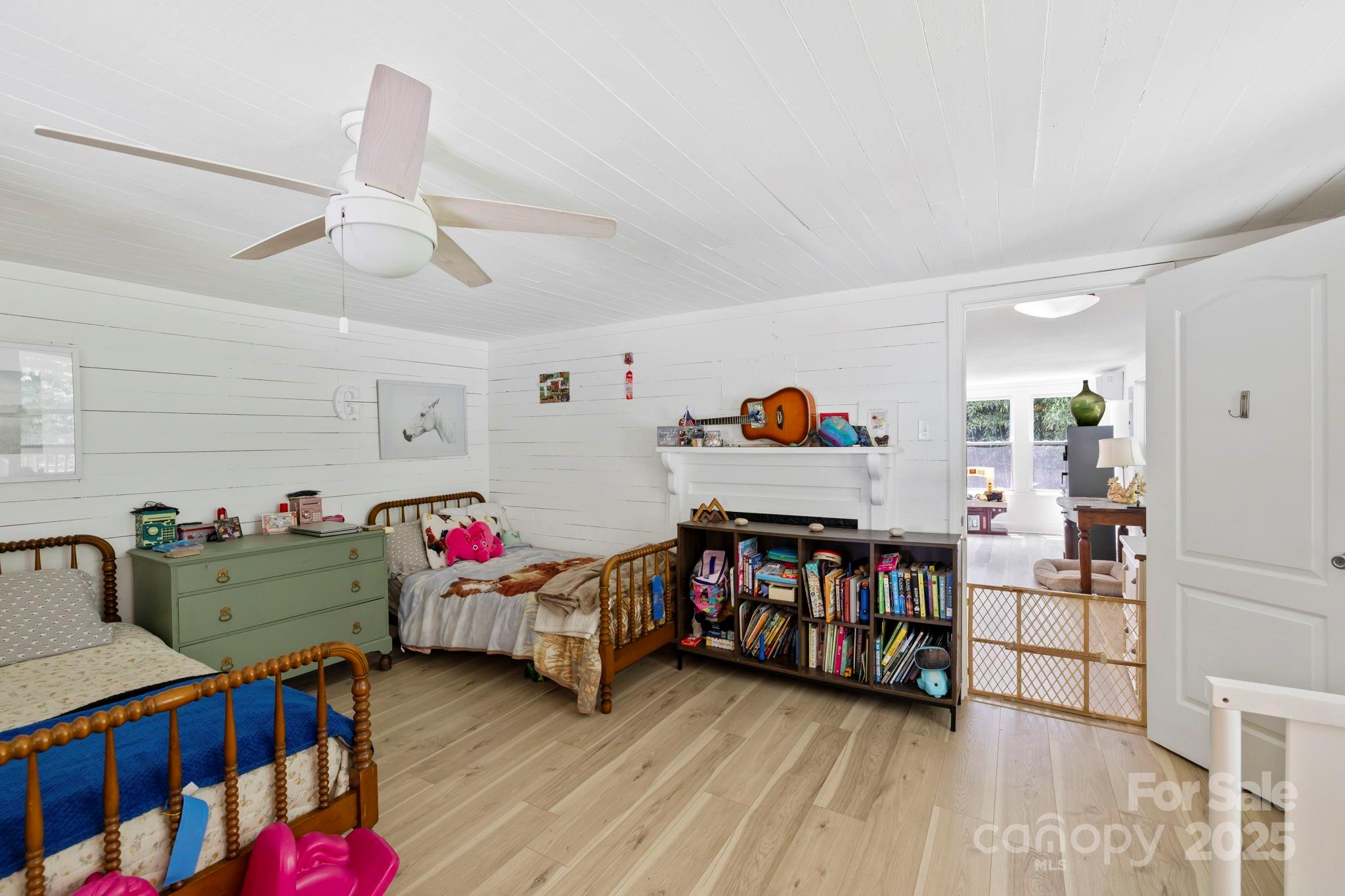 51 Homefire Cove Cove Leicester NC 28748