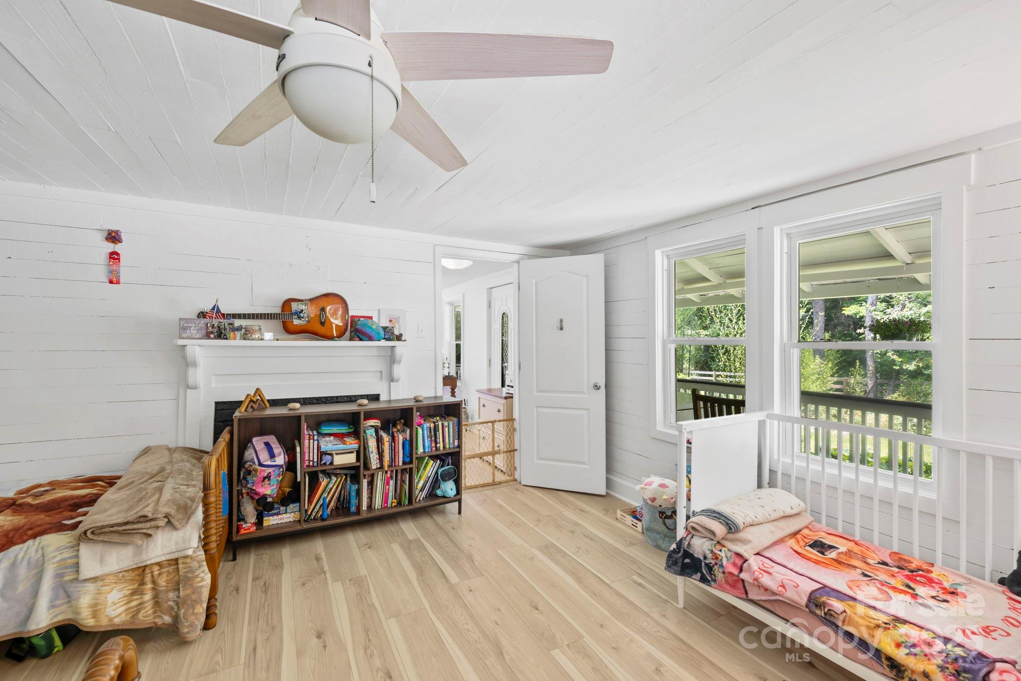 51 Homefire Cove Cove Leicester NC 28748