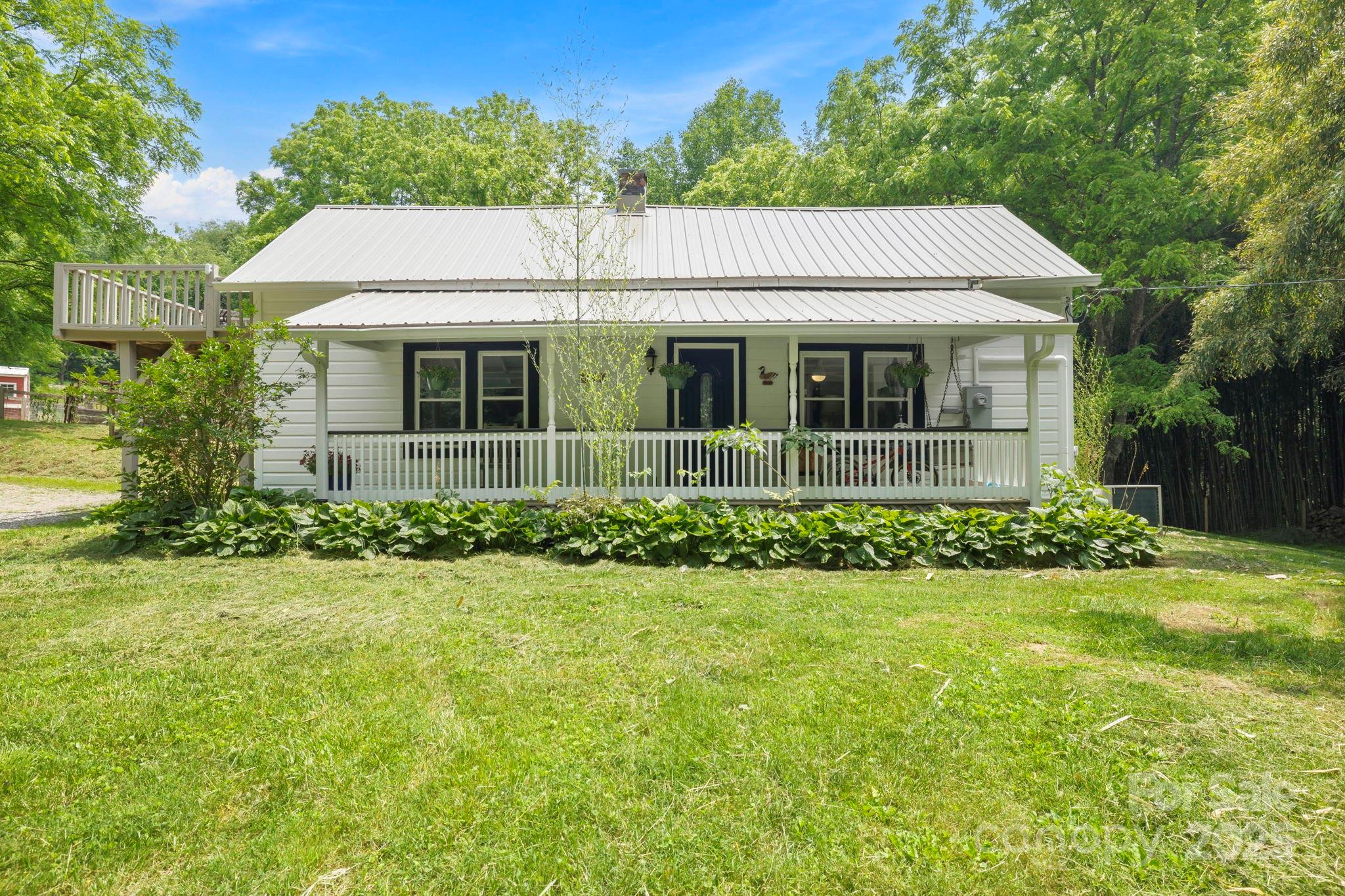 51 Homefire Cove Cove Leicester NC 28748