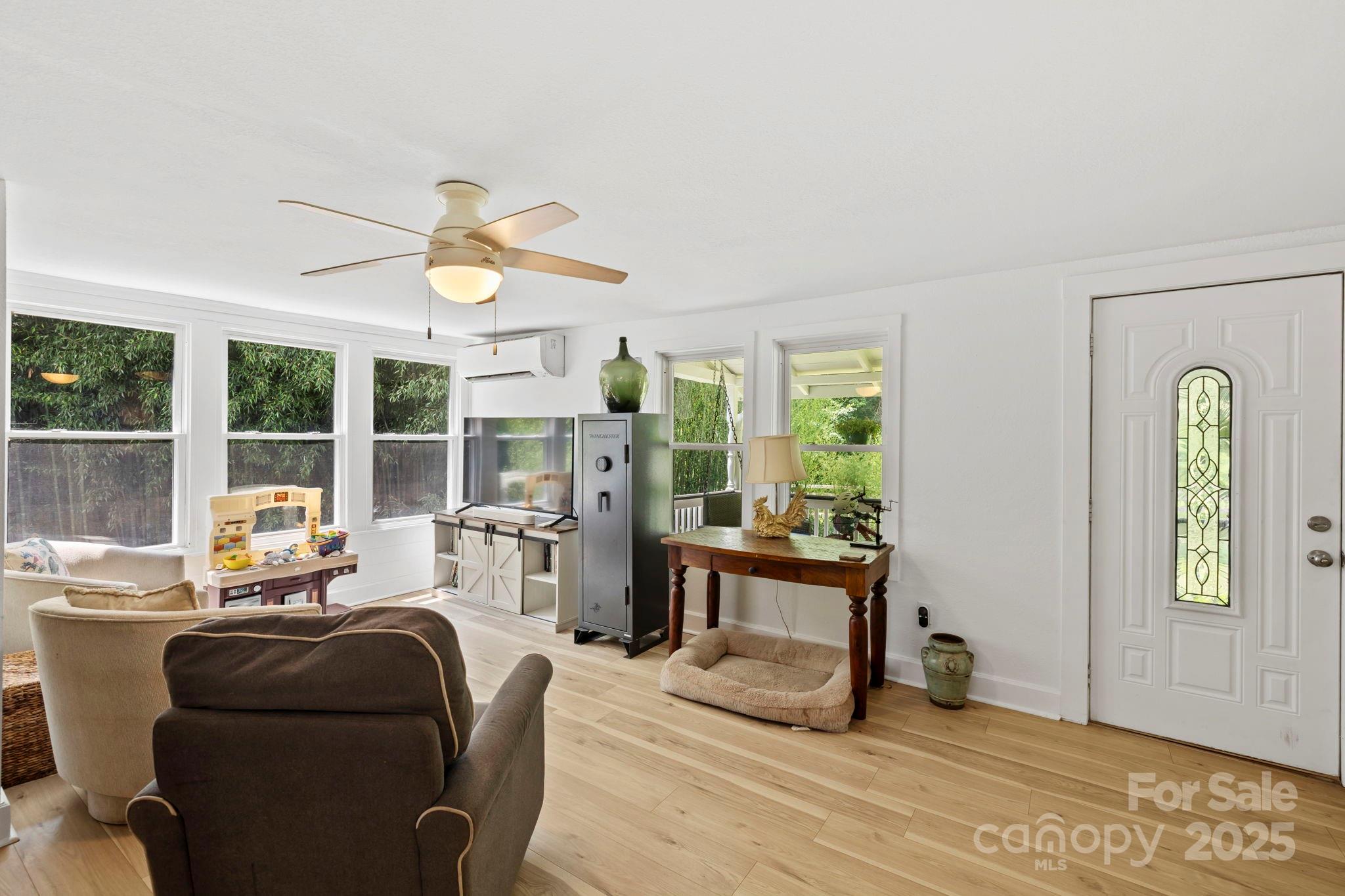 51 Homefire Cove Cove Leicester NC 28748