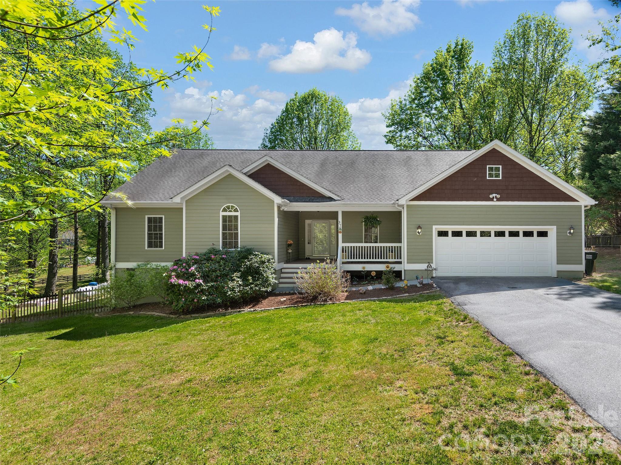 37 Crimson Lane Hendersonville NC 28792