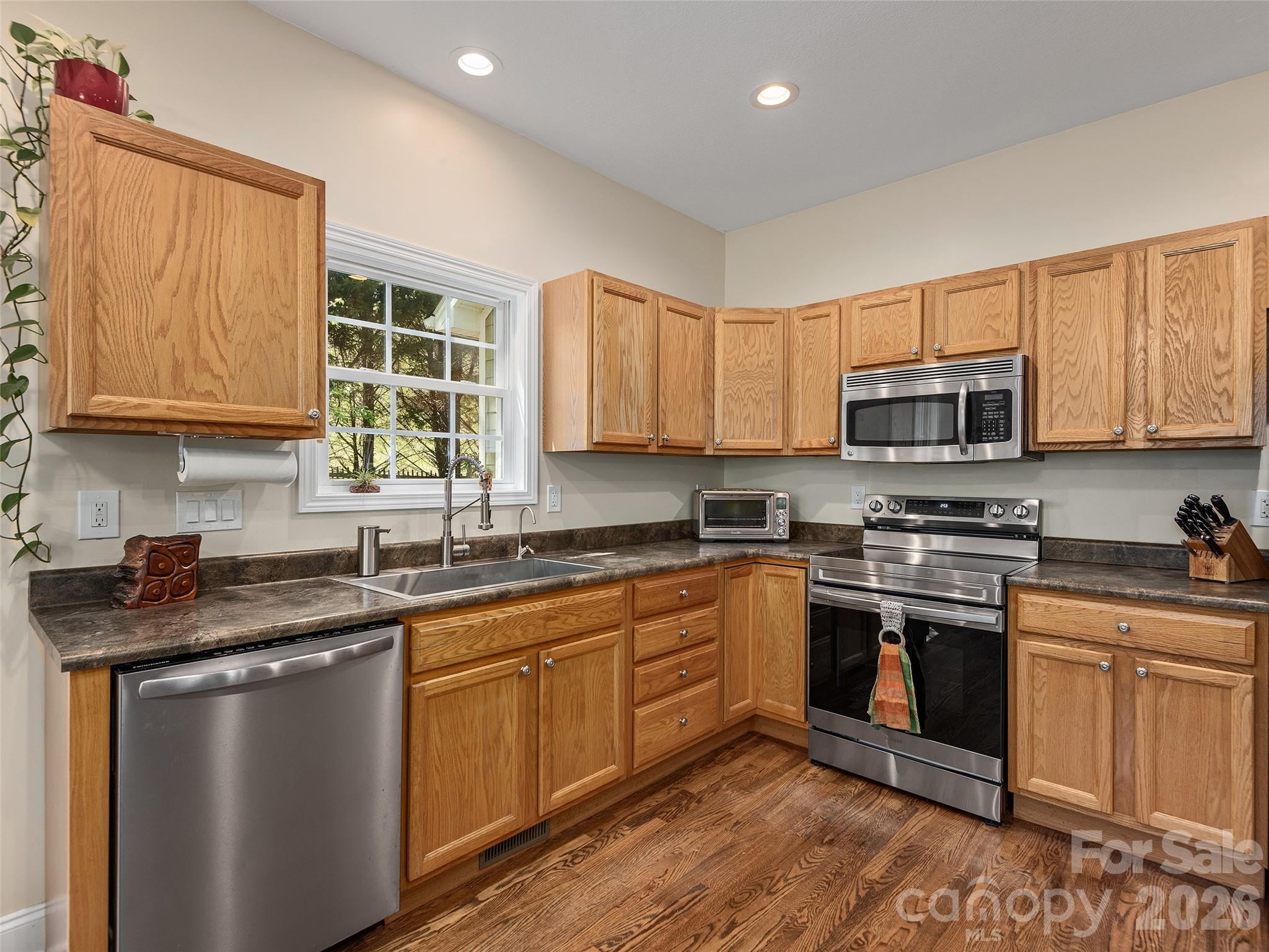 37 Crimson Lane Hendersonville NC 28792
