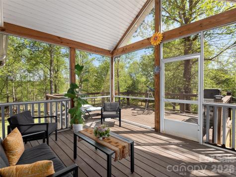 37 Crimson Lane Hendersonville NC 28792