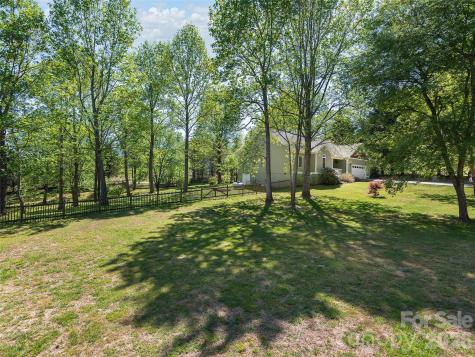 37 Crimson Lane Hendersonville NC 28792