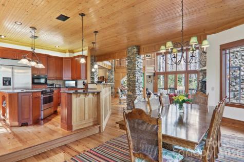 46 Mills Creek Drive Lake Toxaway NC 28747