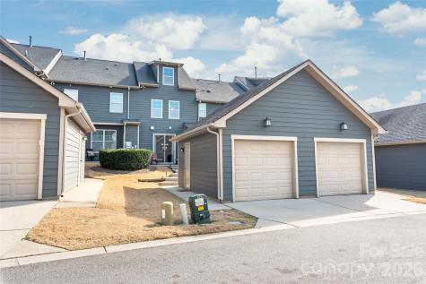 3217 Bending Birch Place Charlotte NC 28206