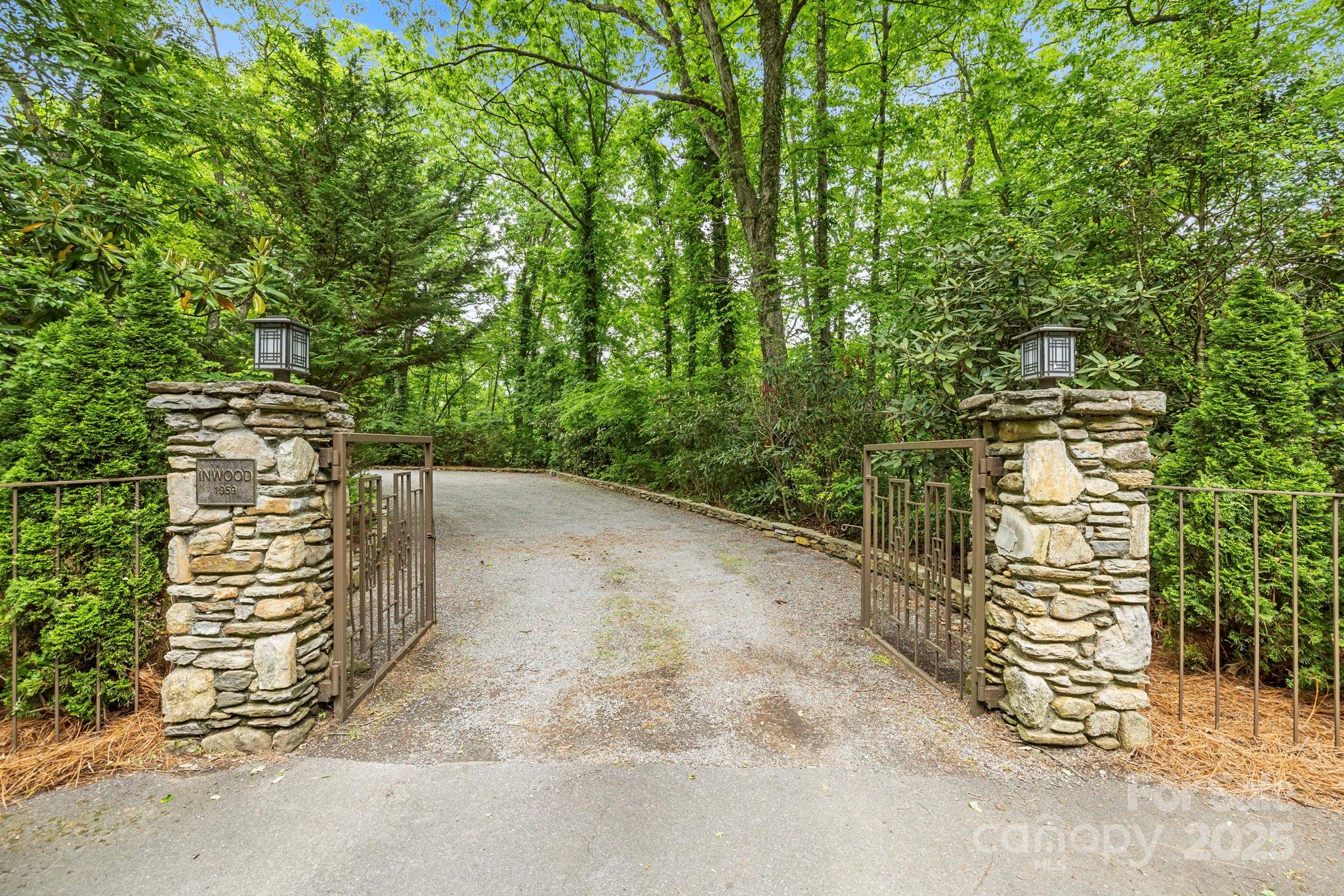 21 Rhododendron Road Black Mountain NC 28711