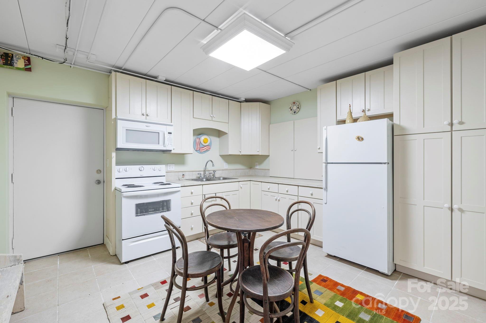 21 Rhododendron Road Black Mountain NC 28711