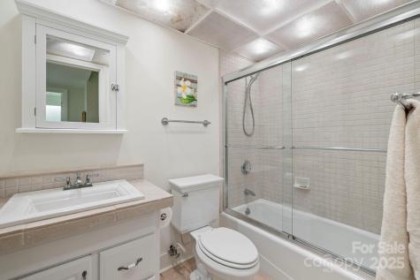 21 Rhododendron Road Black Mountain NC 28711