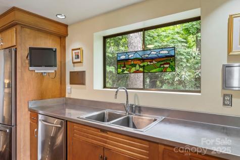 21 Rhododendron Road Black Mountain NC 28711