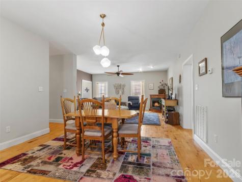 274 White Oak Circle Burnsville NC 28714