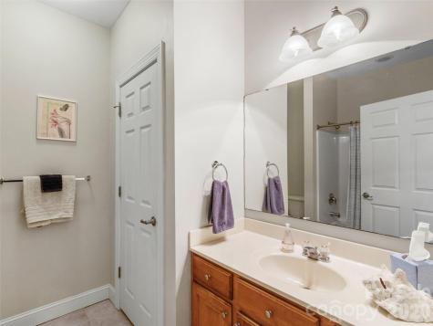 274 White Oak Circle Burnsville NC 28714