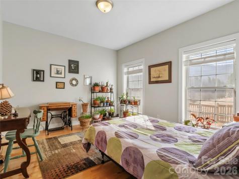 274 White Oak Circle Burnsville NC 28714