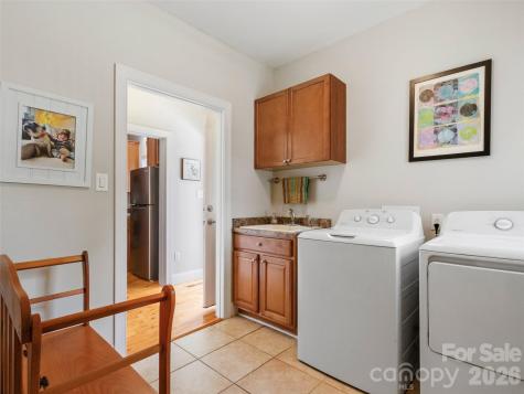 274 White Oak Circle Burnsville NC 28714