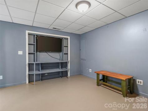 274 White Oak Circle Burnsville NC 28714